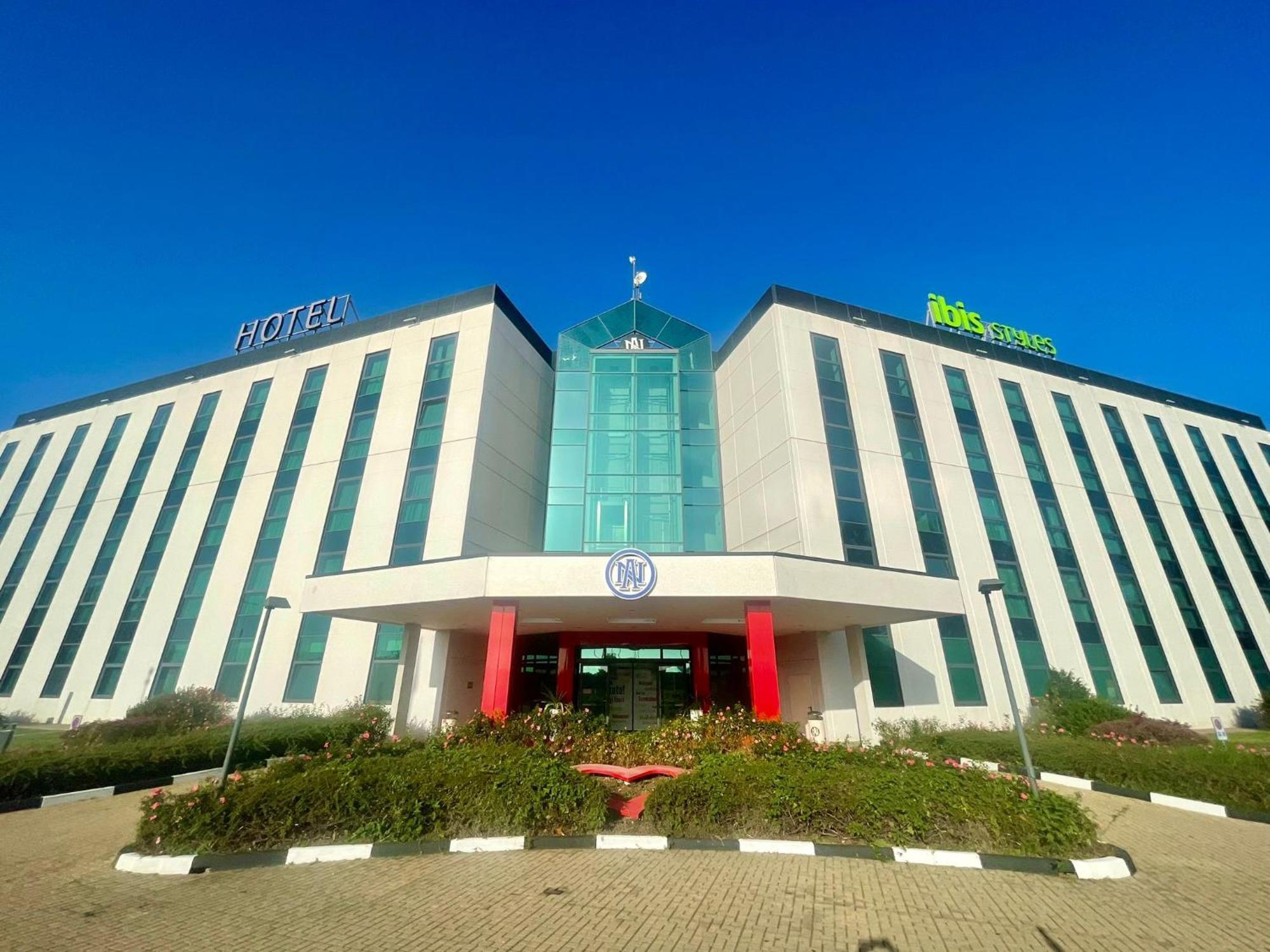 Отель Ibis Styles Milano Est Сеттала Экстерьер фото