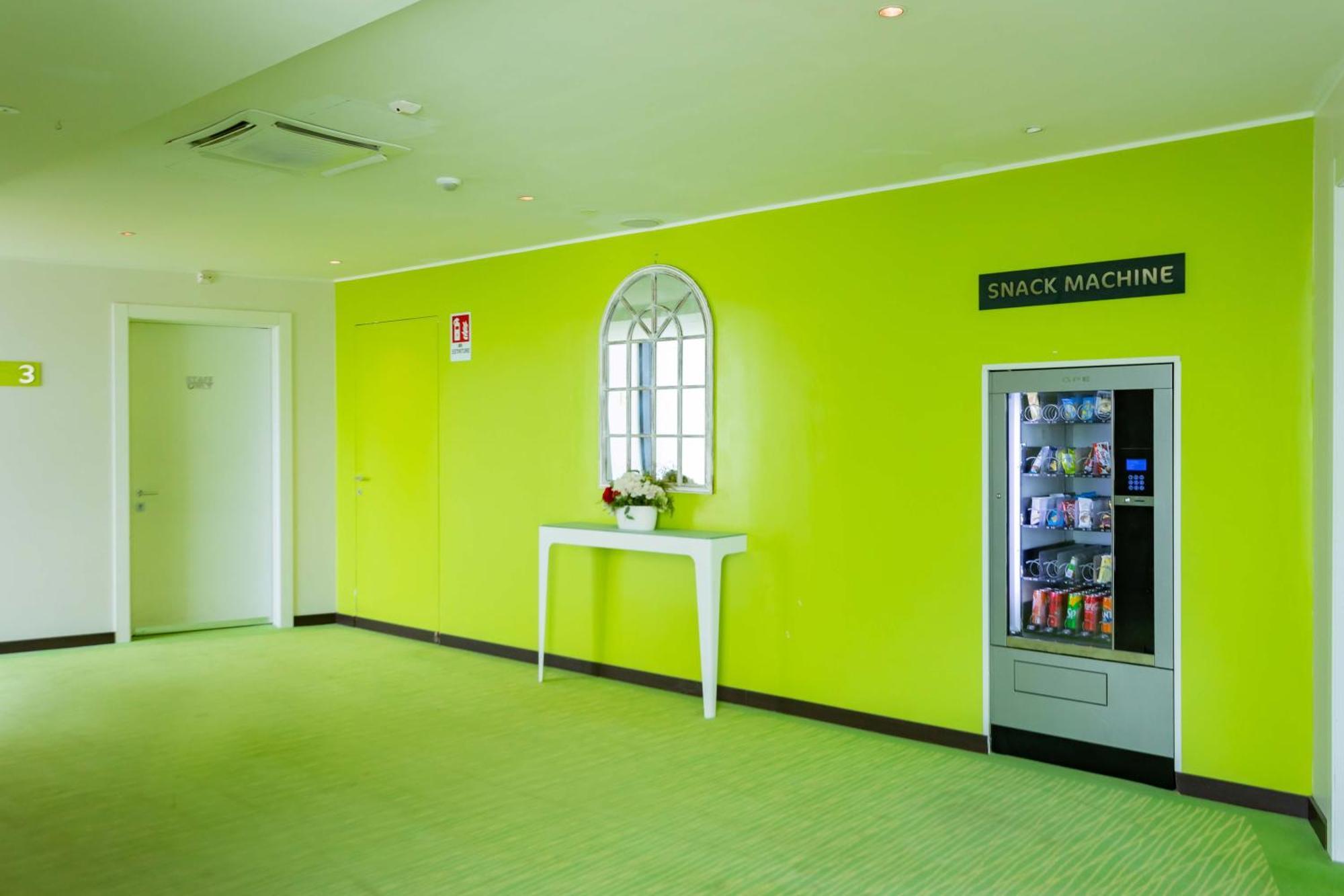Отель Ibis Styles Milano Est Сеттала Экстерьер фото