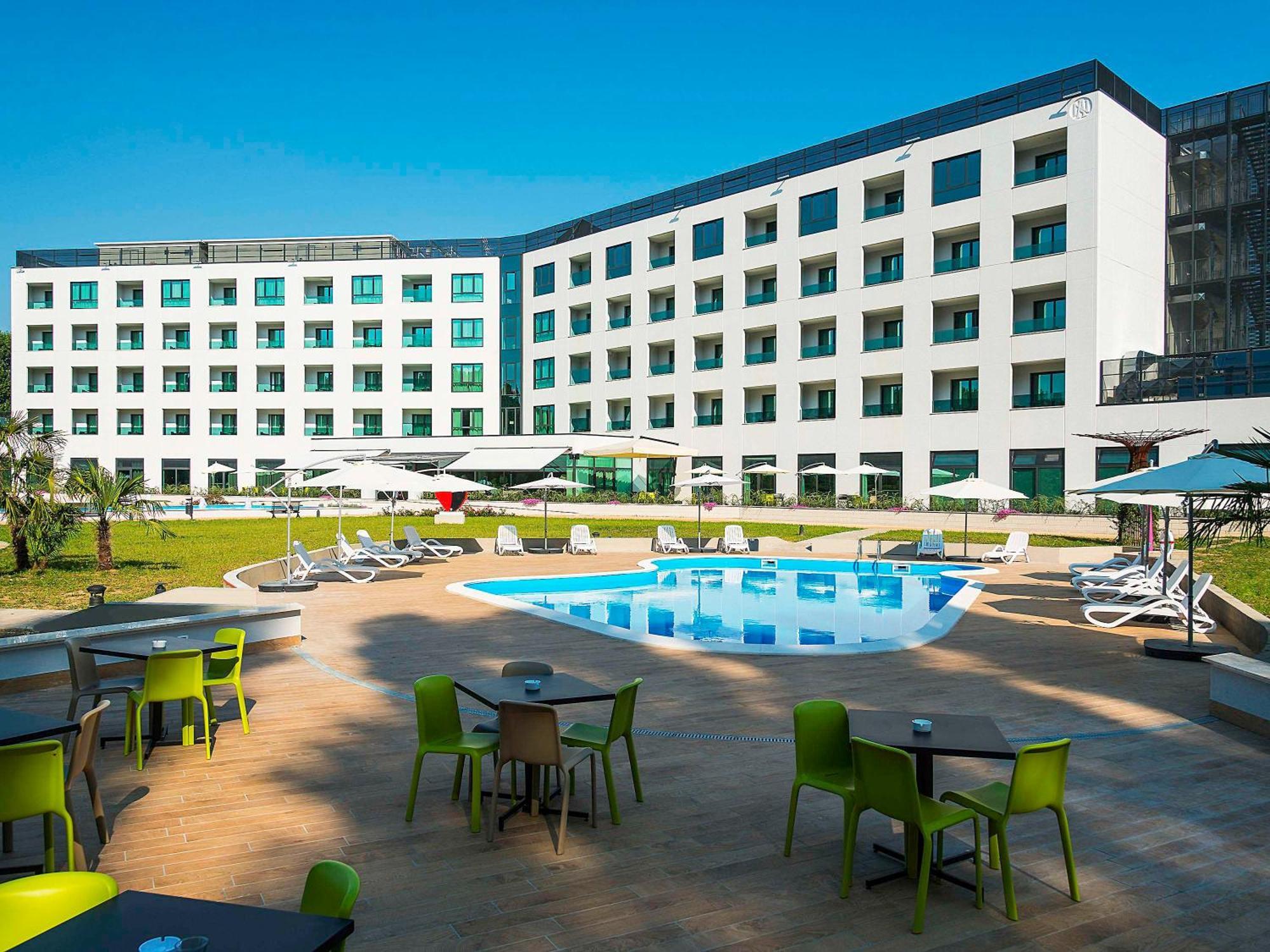 Отель Ibis Styles Milano Est Сеттала Экстерьер фото