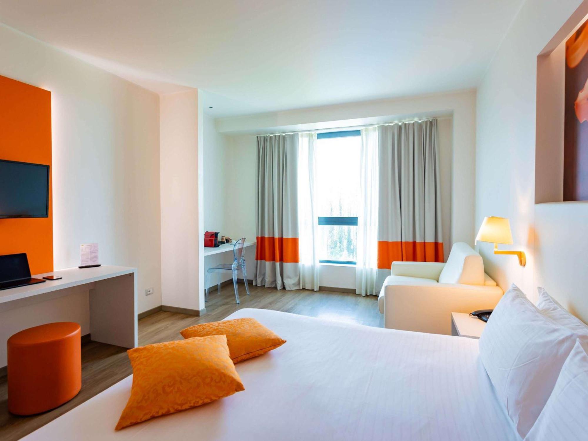 Отель Ibis Styles Milano Est Сеттала Экстерьер фото